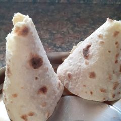 A picture of Sattu ki roti.