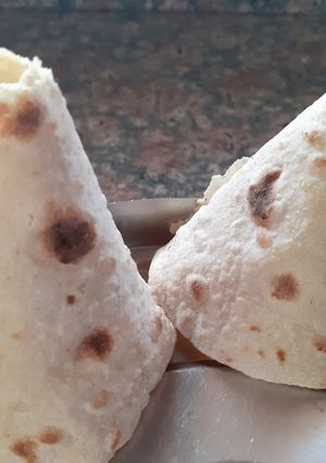 A picture of Sattu ki roti.