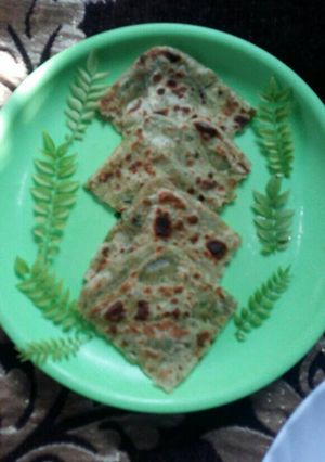 A picture of Curry leaves ka parantha.