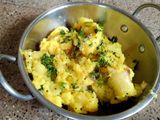 बटाटा भाजी रेसिपी (Batata Bhaji Recipe In Marathi)