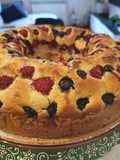 Ciambellone ai frutti di bosco