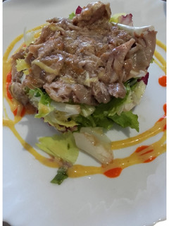 Una foto de Ensalada de codorniz en escabeche
