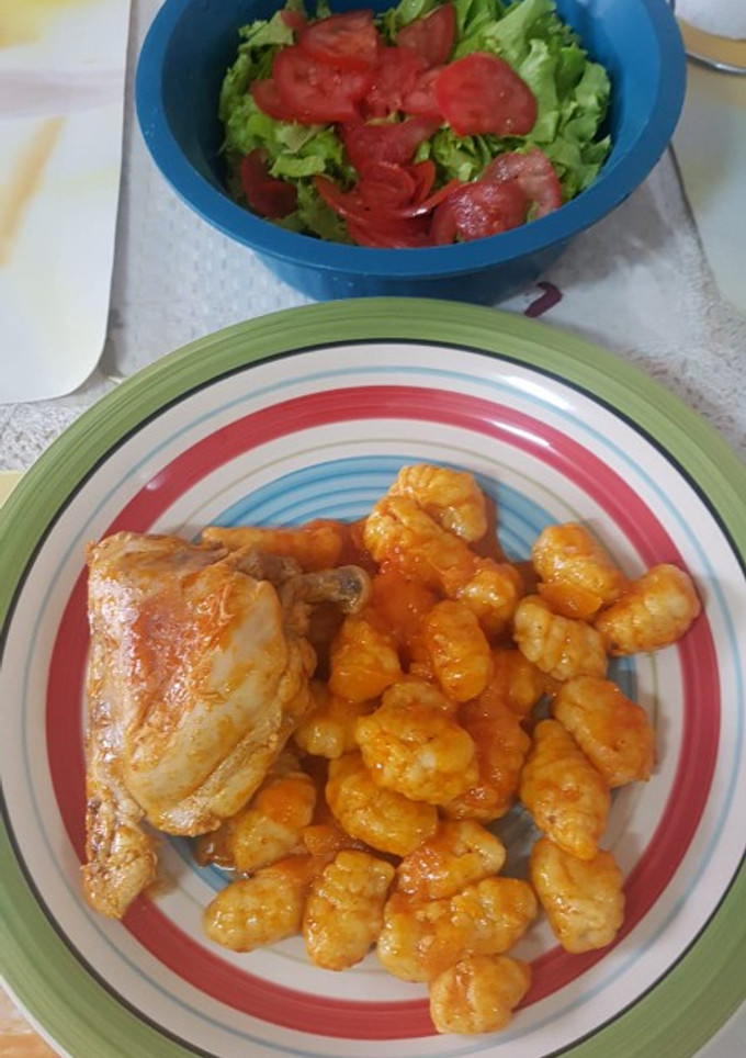 Una foto de Ñoquis casero con pollo