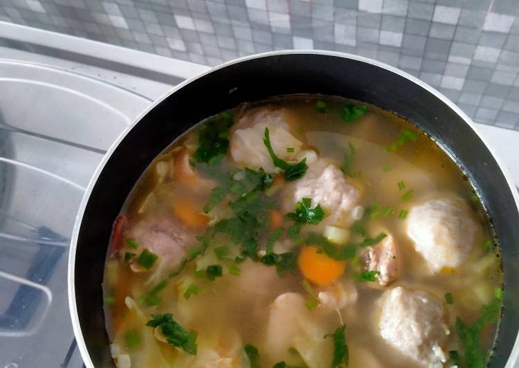 Langkah Mudah Memasak Sup ayam bakso Yang Lezat