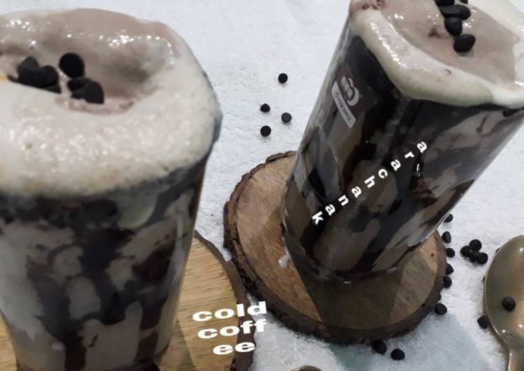 Simple Way to Prepare Award-winning Cold coffee with icecream choco chips