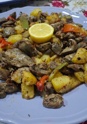 صورة لوصفة كبدة وقلوب دجاج مع بيض (بتركي بيقولو tavuk ciğeri)