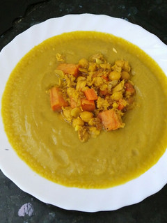 Una foto de Puré de garbanzos con zanahoria