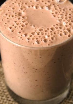 ஓட்ஸ்  பாதாம் மில்க் ஷேக் (Oats badham milk shake Recipe in Tamil) செய்முறை முக்கிய புகைப்படம்