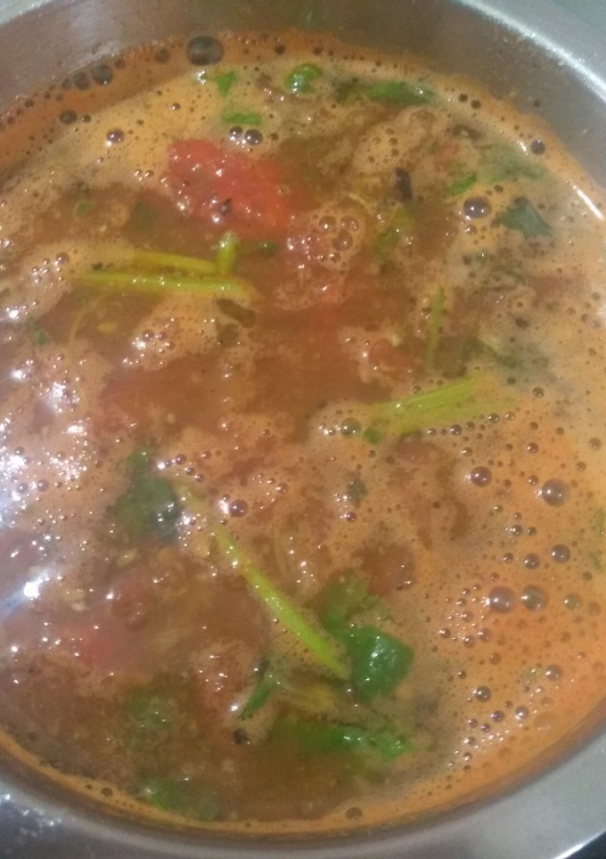 தக்காளி பூண்டு ரசம் செய்முறை முக்கிய புகைப்படம்