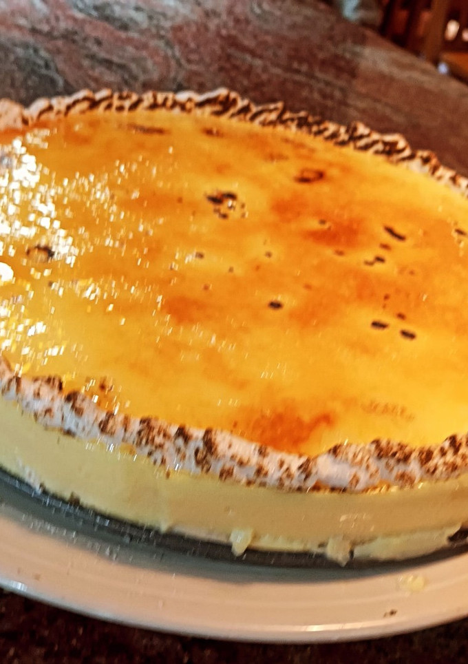 Una foto de Tarta de crema catalana