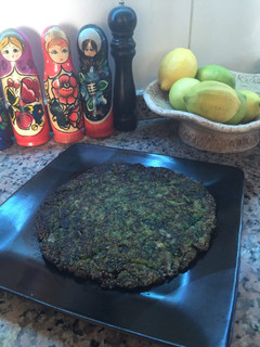 Una foto de Tortilla de espinaca con polenta