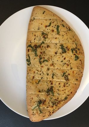 A picture of Garlic bread.