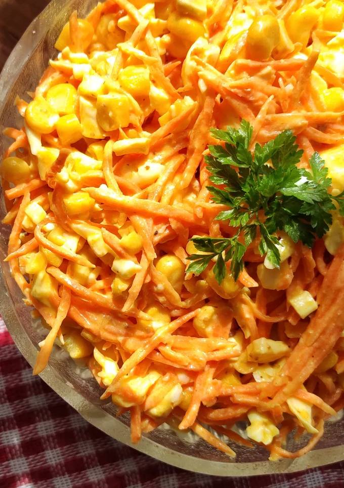Легкий салат з морквою по-корейськи і сиром косичкою за 5 хвилин 🥕
