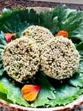 Crocchette vegan di sedano con panatura di semi di sesamo