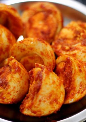A picture of Spicy boiled egg fry.