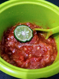 Foto resep Sambal Uleg Pecel Ayam