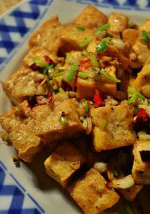 A picture of spicy fried tofu.