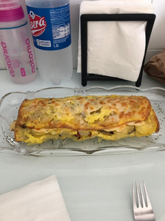Una foto de Rollo de patatas, cecina y queso