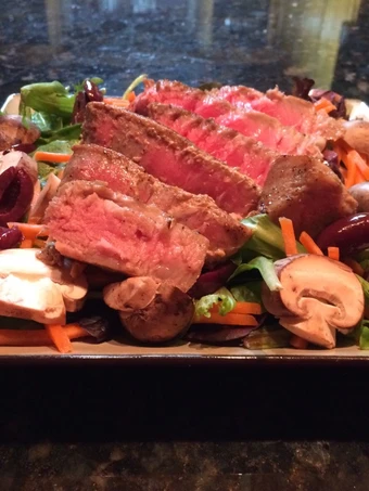 Easy Steps to Prepare Recipe Seared Tuna Steak Salad that is Can Pamper Your Tongue, Tasty}