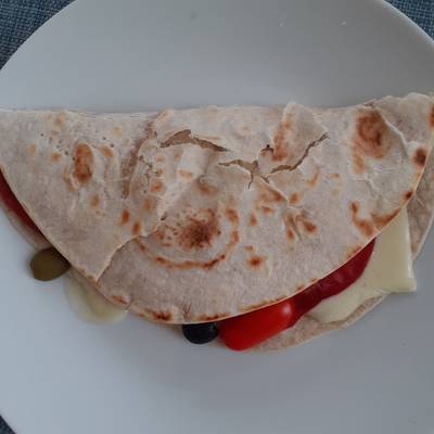 Ricetta Piadina Rotta Ma Buona Di Fiore Cookpad