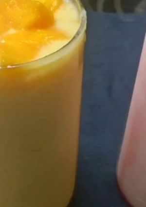 आम और गुलाब की लस्सी (Aam aur gulab ki lassi recipe in hindi) रेसिपी मुख्य फोटो