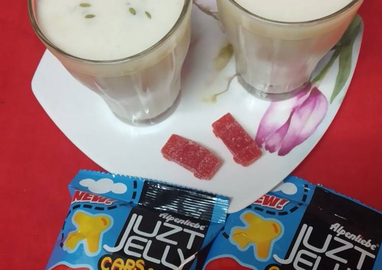 Step-by-Step Guide to Make Speedy Banana thandai with jelly