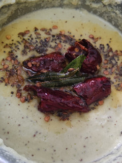 கொத்தமல்லி தேங்காய் சட்னி(coconut chutney recipe in tamil) செய்முறை முக்கிய புகைப்படம்