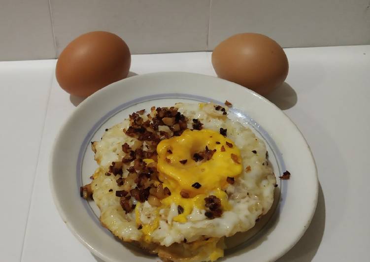 Resep Telur Ceplok Bawang Putih, Enak Banget