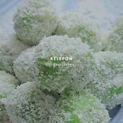 รูปของ Kelepon dengan kelapa kering (porsi kecil)