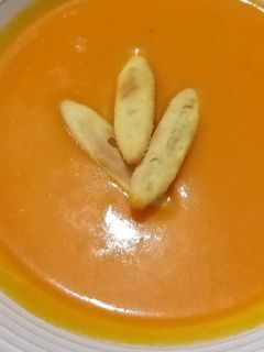 Una foto de Crema de zanahoria facilísima