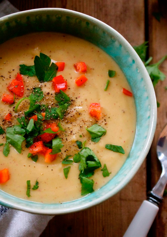 A picture of Creamy roasted parsnip & potato soup.