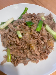 蔥爆洋蔥炒豬肉片（絲）快速家常菜料理 的食譜成品照片