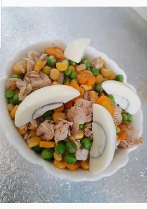 A picture of Simple chicken salad.