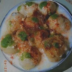 A picture of Dahi puri.