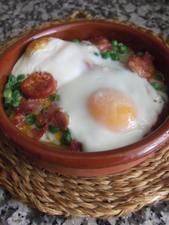 Una foto de Huevos al plato