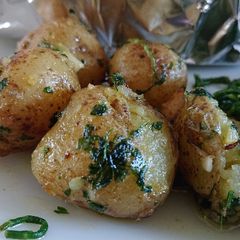 A picture of Parsley And Garlic Potatoes.