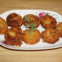 A picture of CHICKPEA CROQUETTES,VEGAN. JON STYLE.
