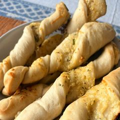 A picture of Easy Homemade Cheesy Garlic Butter Twist Breadsticks.