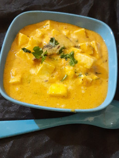 शाही पनीर(Shahi paneer recipe in Hindi) रेसिपी मुख्य फोटो