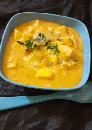 शाही पनीर(Shahi paneer recipe in Hindi) रेसिपी मुख्य फोटो