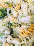 Fideos con coles y quesos