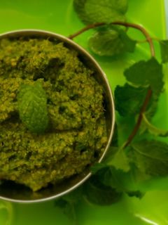 # flavourful புதினா கொத்தமல்லி துவையல் செய்முறை முக்கிய புகைப்படம்