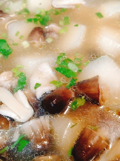 草菇蘿蔔湯 的食譜成品照片