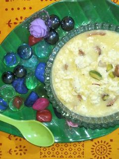 शाही पनीर खीर(shahi paneer kheer recipe in marathi) रेसिपी चे मुख्य फोटो 