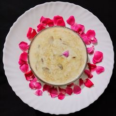 Sheer Khurma Made With Condensed Milk A picture of Sheer Khurma Made With Condensed Milk.