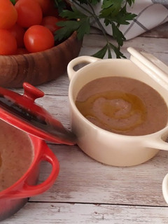 Una foto de Crema de setas y castañas