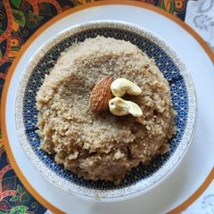 A picture of Suji (semolina) halwa.