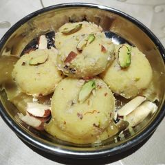 Kesar Pistachio Milk Dessert 😋 A picture of Kesar Pistachio Milk Dessert 😋.