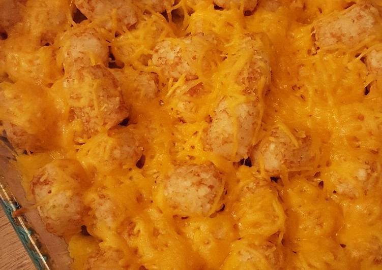 Recipe of Appetizing Cheeseburger Tatertot Casserole