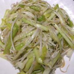 A picture of Sauteed Beansprout and Chives.
